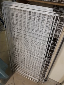 reshetka-torgovaya-belaya-180x83-sm-prutok-d1-8-mm